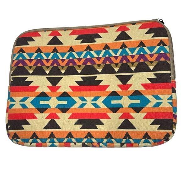 Aztec Style Computer Cover. - Picture 1 of 8